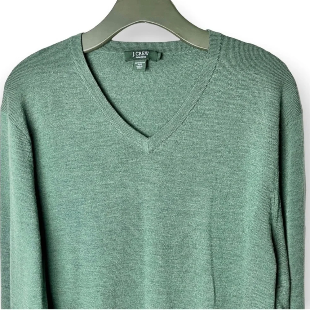 J.Crew men’s 100% Italian Merino wool v-neck forest green long sleeve size XL